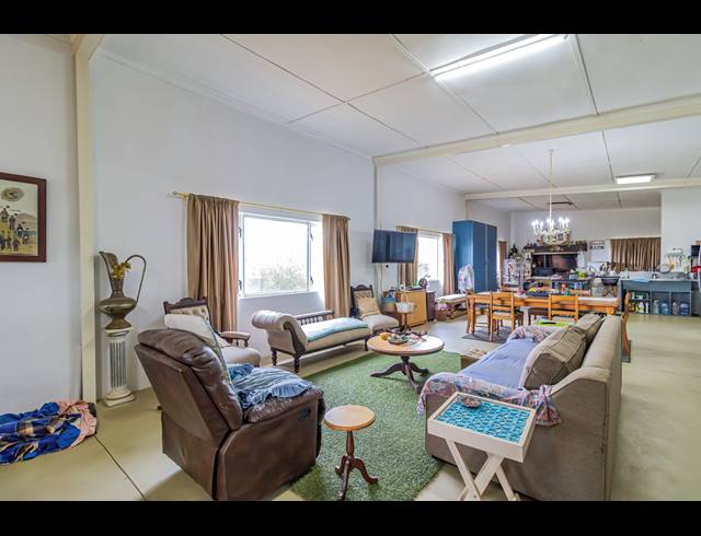 3 BEDROOM HOUSE FOR SALE IN HOOIKRAAL